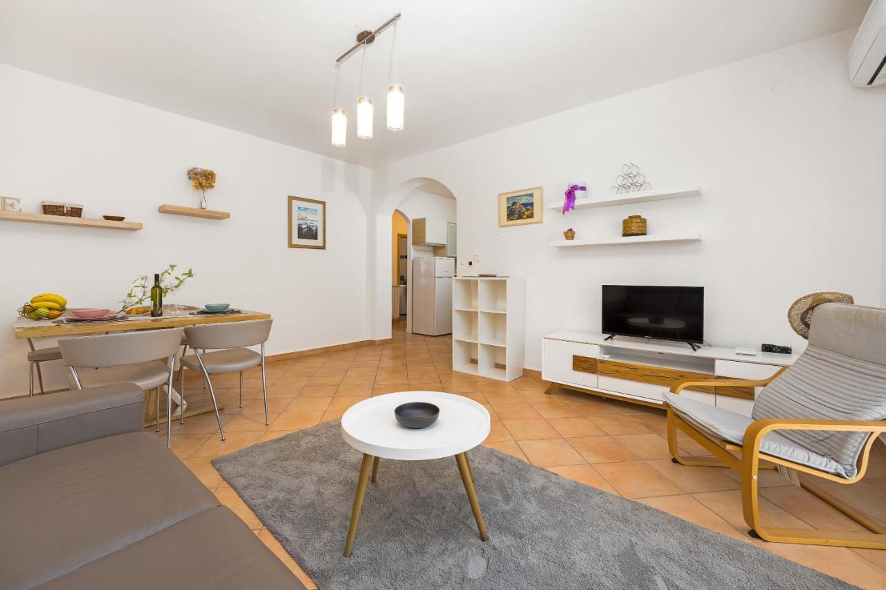 Apartmani Paliska Pula Exterior foto