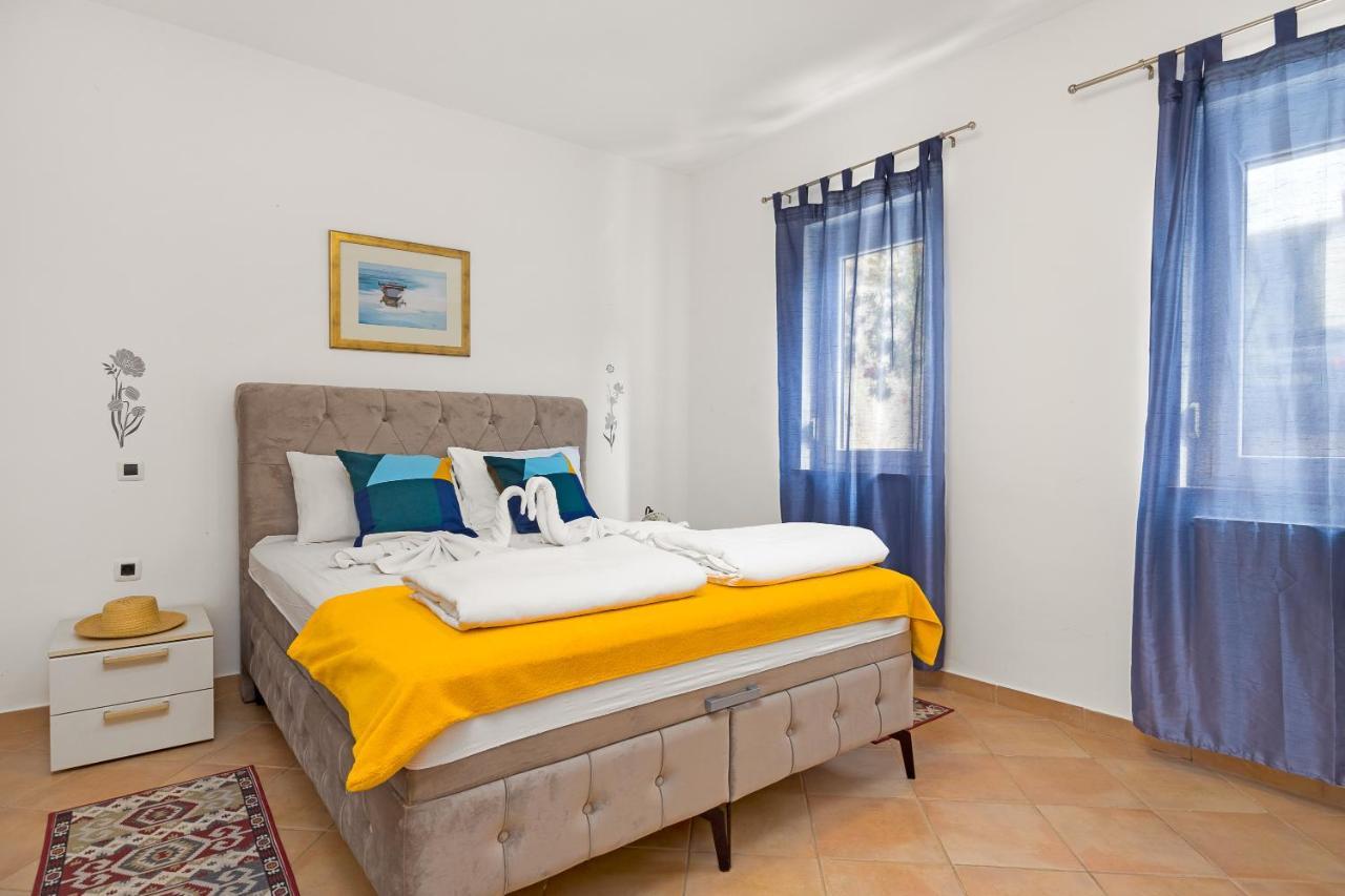 Apartmani Paliska Pula Exterior foto